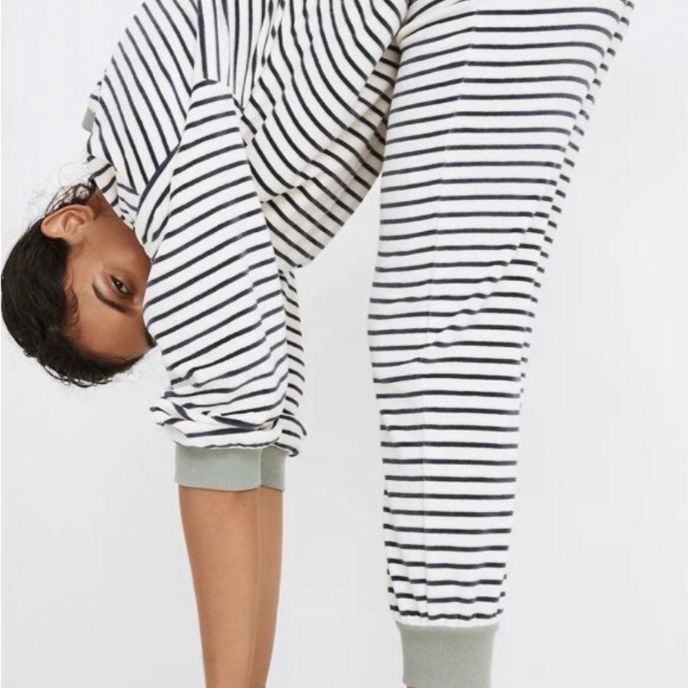 New Madewell joggers and sweatshirt size small